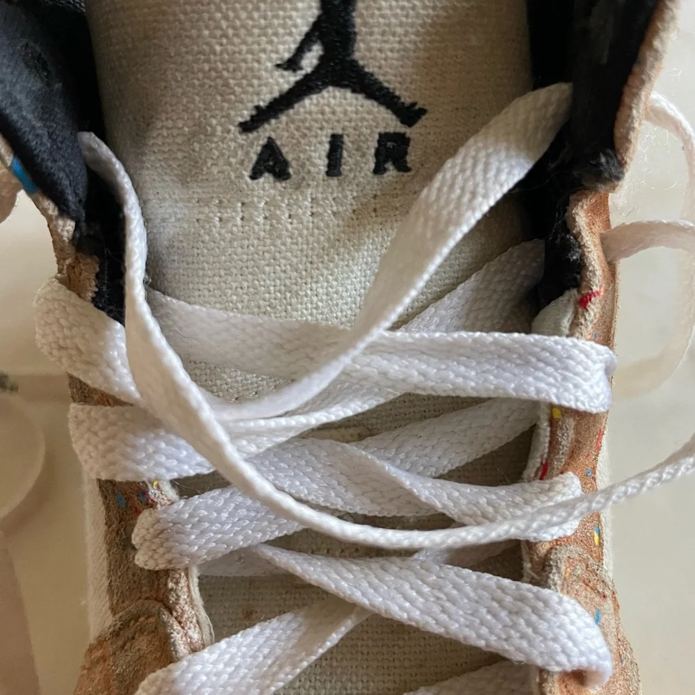 Nike Kids High-Top Sneakers in Beige, Black, Tan with Multicolor Speckle